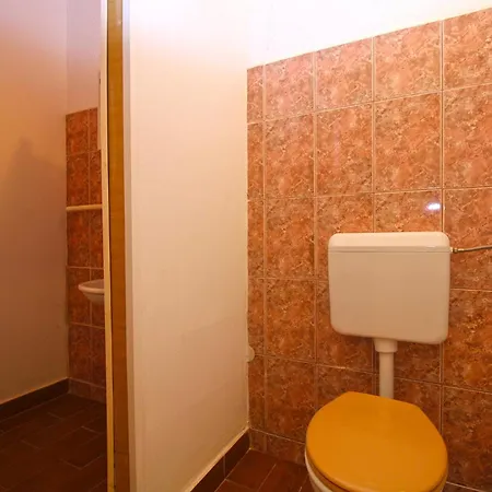 Mare 826 Apartment *