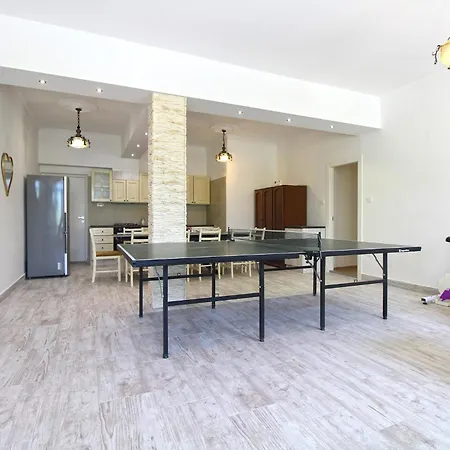 Mare 826 Apartment *