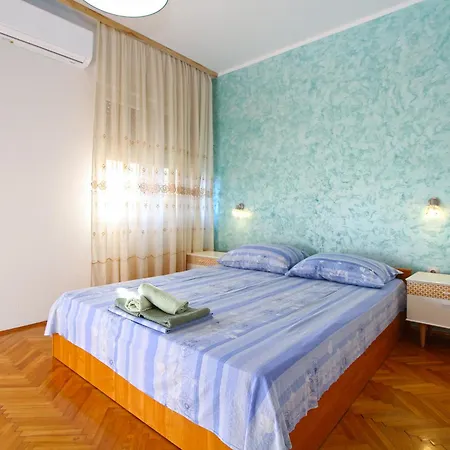 Apartment Mare 826 *