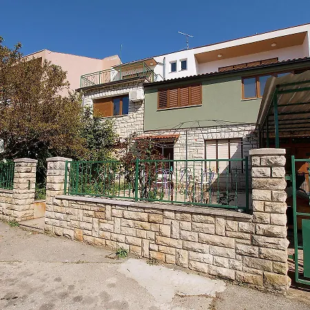 Διαμέρισμα Mare 826 *