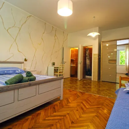 Mare 826 Apartman Pula